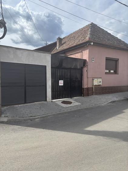 Casă cu 3 camere în Central