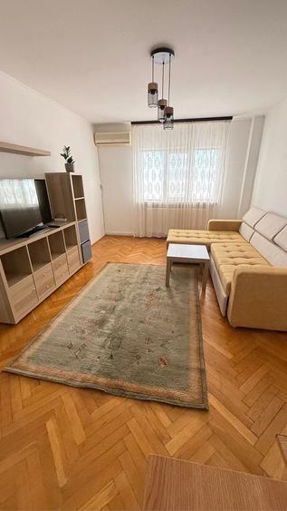 Apartament cu 2 camere decomandat în Nicolina