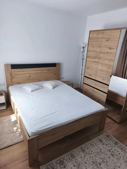 Garsonieră decomandată în Noua
