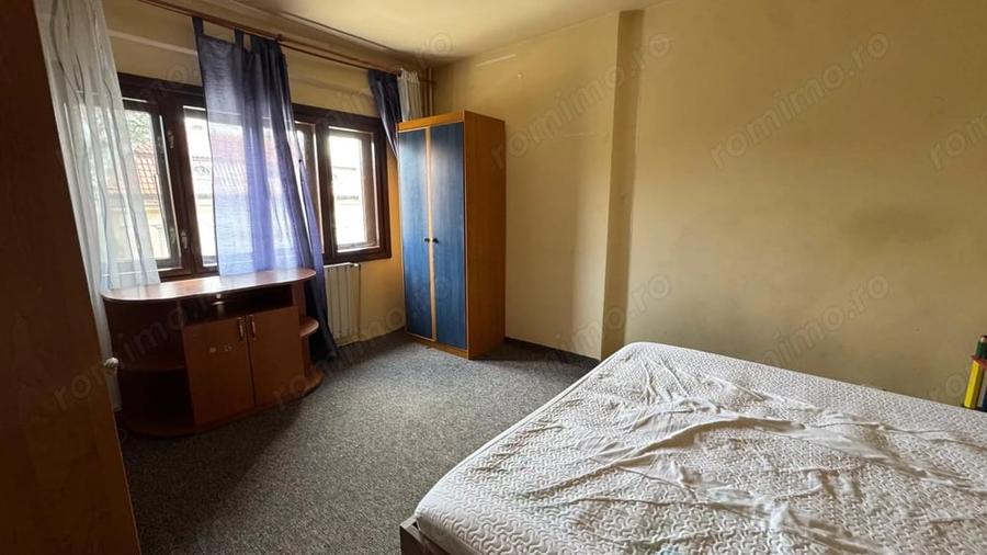 Apartament cu 3 camere în Telegrafului