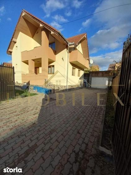 Casă cu 5 camere cu Teren 200 Mp în Florești