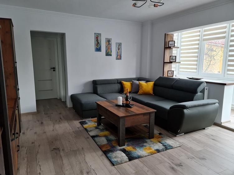 Apartament cu 2 camere semidecomandat în Central