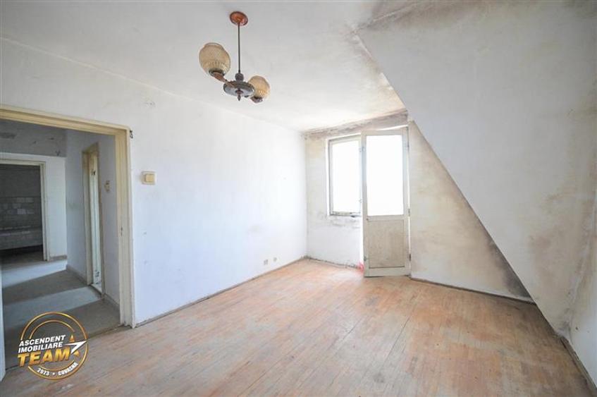 Apartament cu 2 camere decomandat în Central