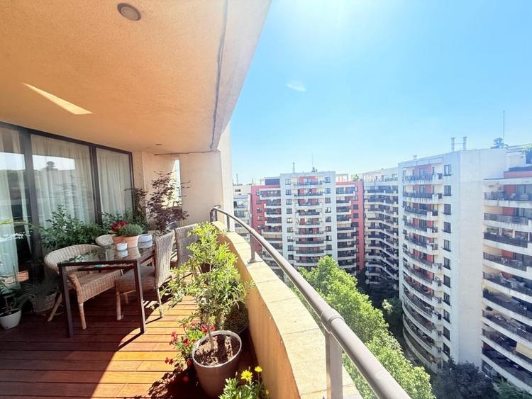 Apartament cu 4 camere decomandat, mobilat în Ștefan cel Mare