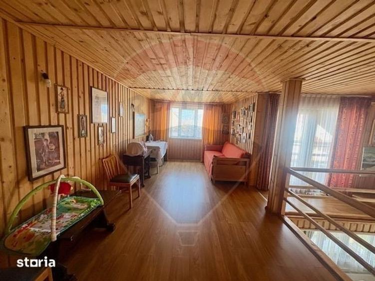 Casă cu 6 camere cu Teren 990 Mp în Ocna Șugatag