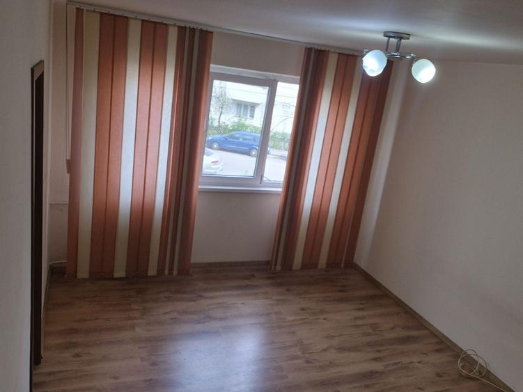 Apartament cu 2 camere nedecomandat în Vest