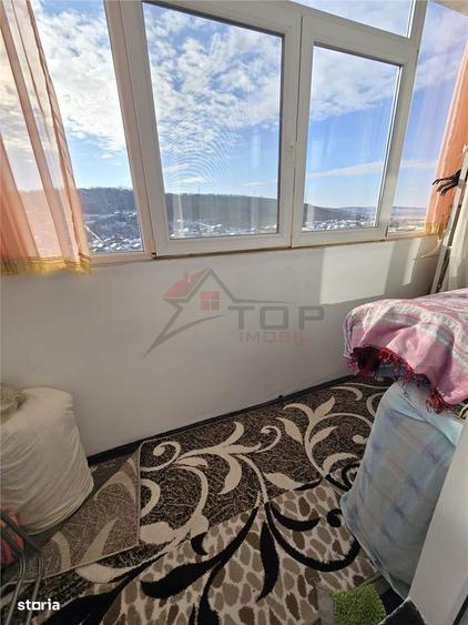 Apartament cu 3 camere decomandat în Alexandru cel Bun