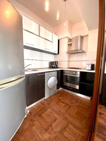 Apartament cu 2 camere semidecomandat, mobilat în Vitan Mall