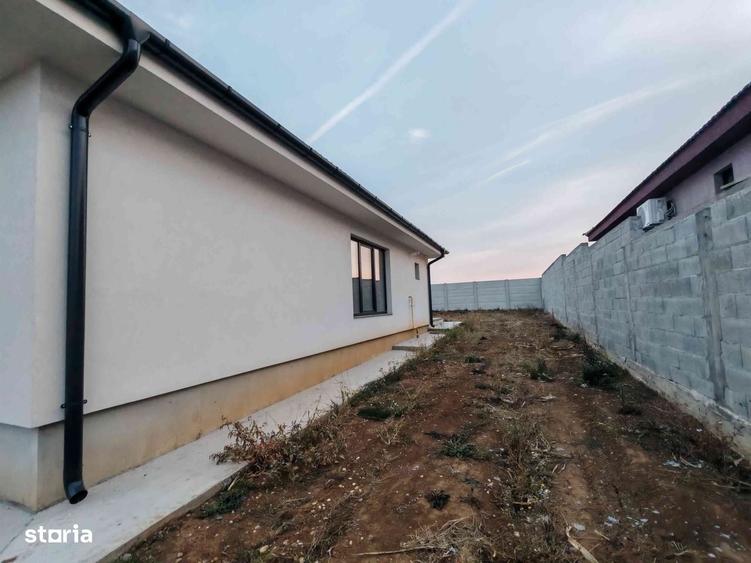 Casă cu 4 camere cu Teren 500 Mp în Central