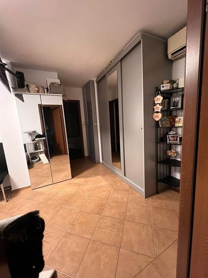 Apartament cu 2 camere decomandat, mobilat în Soarelui