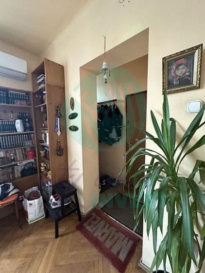 Apartament cu 4 camere semidecomandat, mobilat în Eminescu