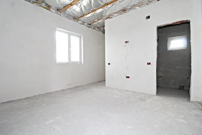Casă cu Teren 445 Mp în Cumpăna