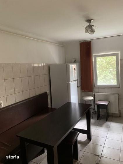 Apartament cu 2 camere decomandat în Recea