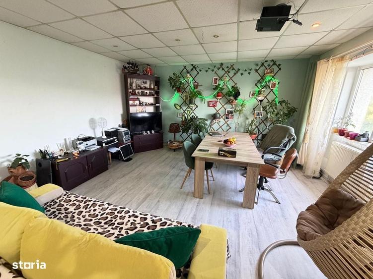 3 camere 2 bai 76mp etaj intermediar bloc pe cadre zona Nicolina - 1