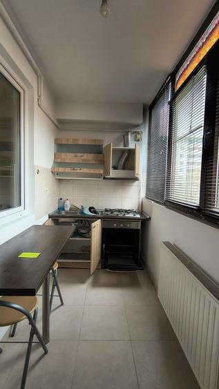 Inchiriez apartament 2 camere - 2