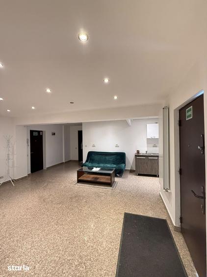 Apartament de vanzare- posibilitate spa?iu comercial Str. Soarelui - 8
