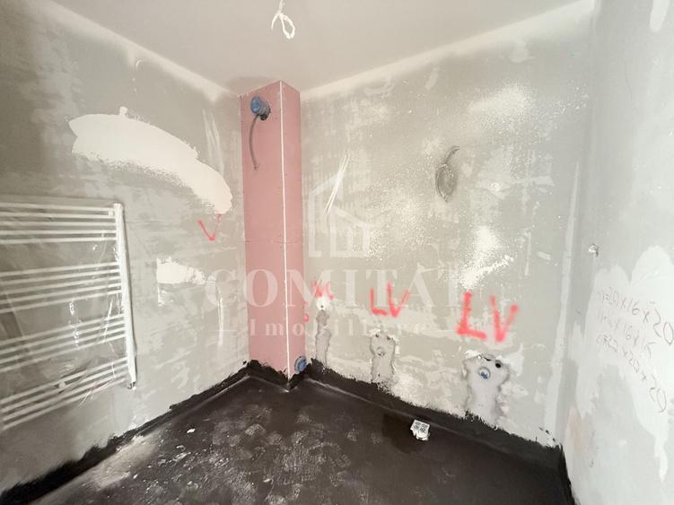 Apartament cu 3 camere semidecomandat în Zorilor