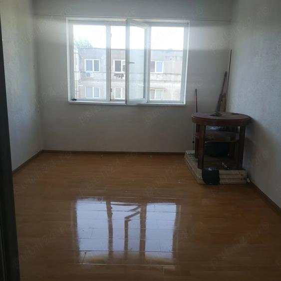 Garsonieră decomandată în Micro 40