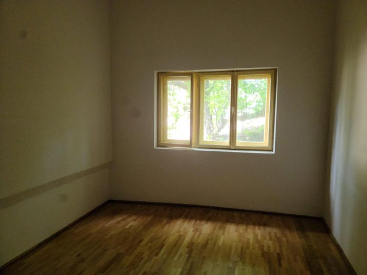 Apartament cu 3 camere decomandat în Unirii