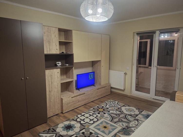 Apartament cu 2 camere semidecomandat în Bularga