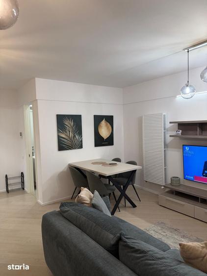 Apartament cu 3 camere în Văcăresti
