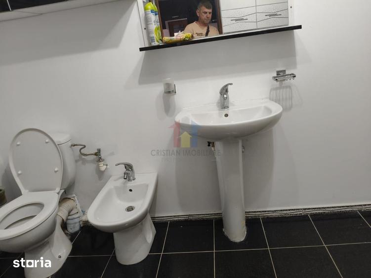Casă cu 4 camere cu Teren 300 Mp în Central