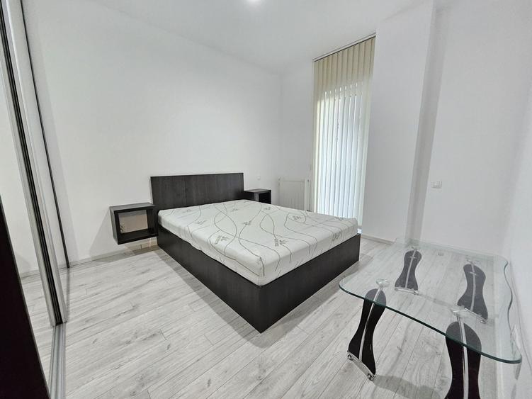 Apartament cu 2 camere semidecomandat, mobilat în Bună Ziua