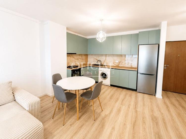 Apartament cu 2 camere semidecomandat, mobilat în Florești