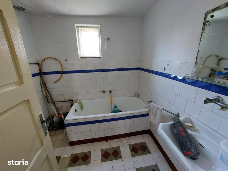 Casă cu 4 camere în Urleta