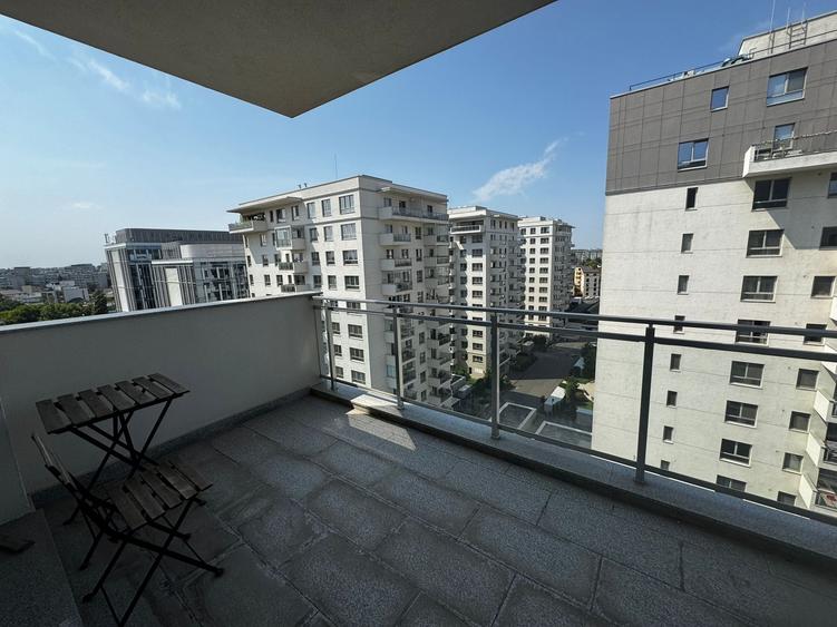 Apartament cu 3 camere decomandat în P-ta Presei Libere