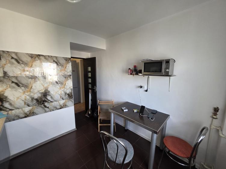 Apartament 3 Camere | Lujerului | Decomanat | Balcon | 2 Bai |Anvelopat | Metrou - 12