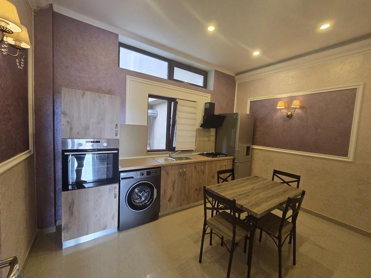 Apartament cu 2 camere decomandat în Tuzla