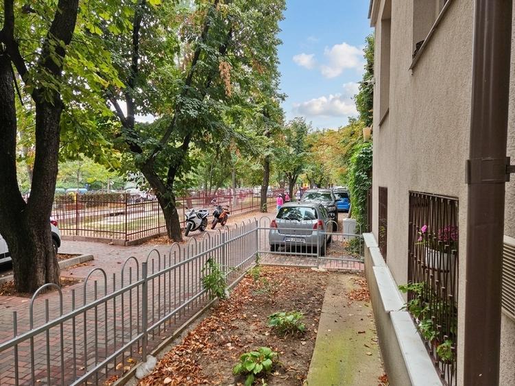 Garsonieră, mobilată în Basarabia