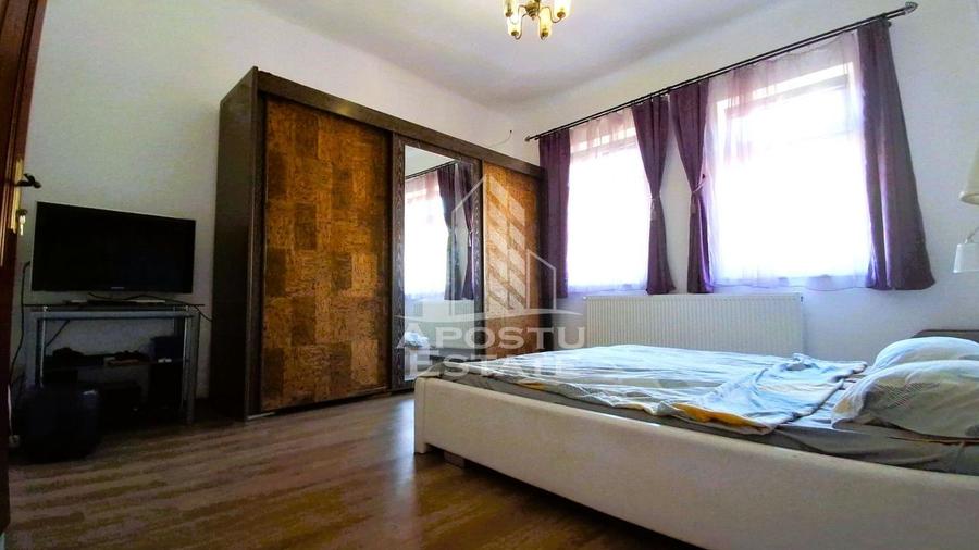 Casă individuală cu 2 camere cu Canalizare în Pârneava