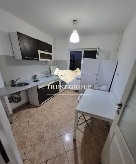 Apartament cu 3 camere decomandat, mobilat în Gorjului
