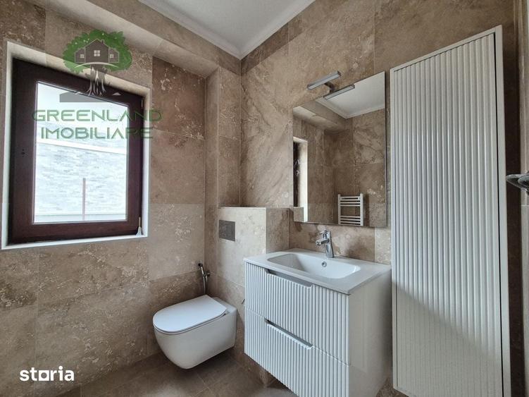 Casă cu 5 camere cu Teren 600 Mp în Tomești