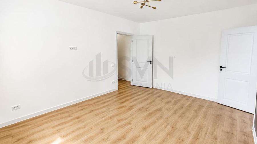 Apartament cu 3 camere semidecomandat în 1 Mai