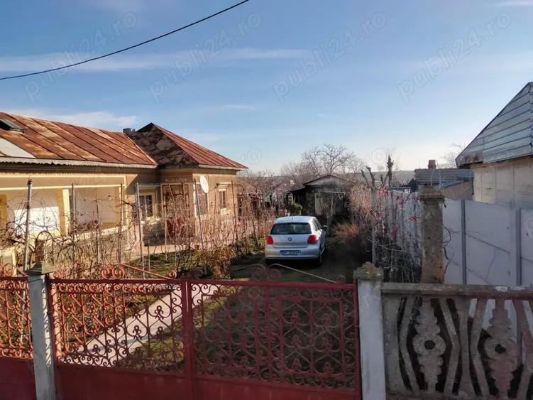 Casă cu 6 camere în Măldăeni