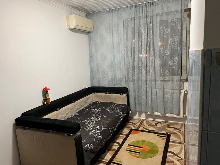 Garsonieră decomandată în Baicului