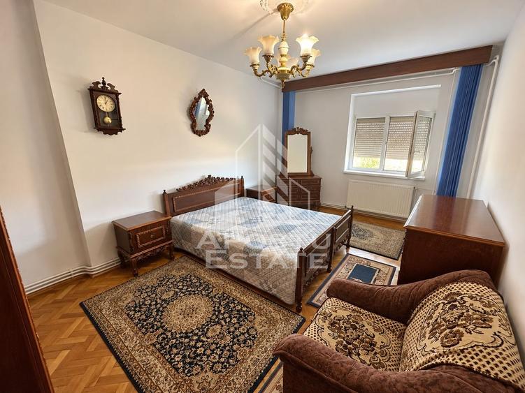Apartament cu 3 camere decomandat, mobilat în Spitalul Județean