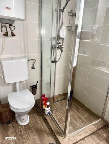 Casă cu 2 camere cu Teren 1000 Mp în Petrești
