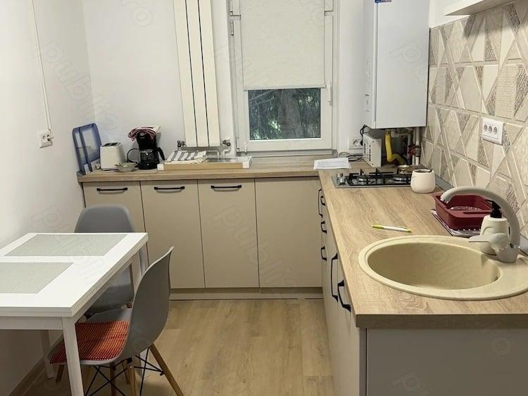Apartament cu 2 camere decomandat în City Park Mall