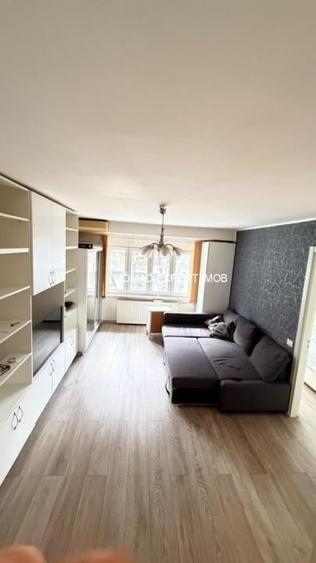 Apartament cu 2 camere în P-ța Romană