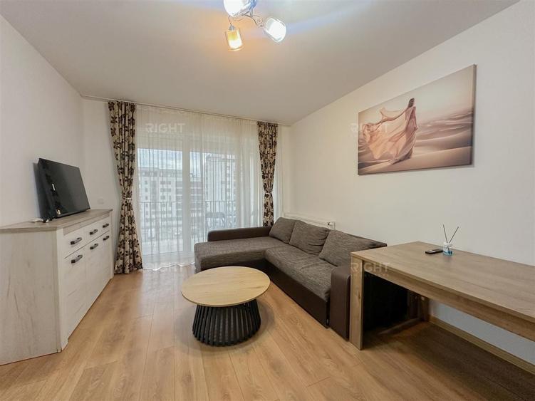 Apartament cu 2 camere decomandat, mobilat în Tractorul