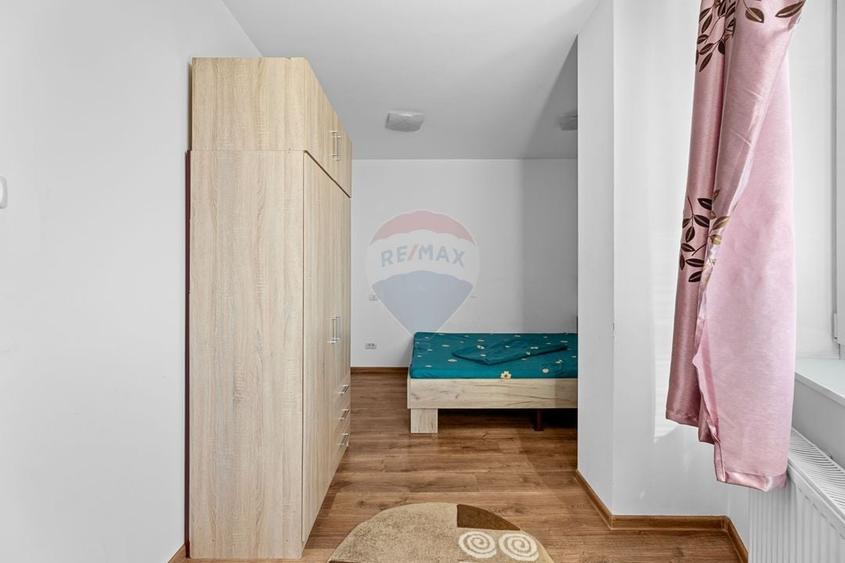 Apartament cu 3 camere decomandat, mobilat în Romanilor