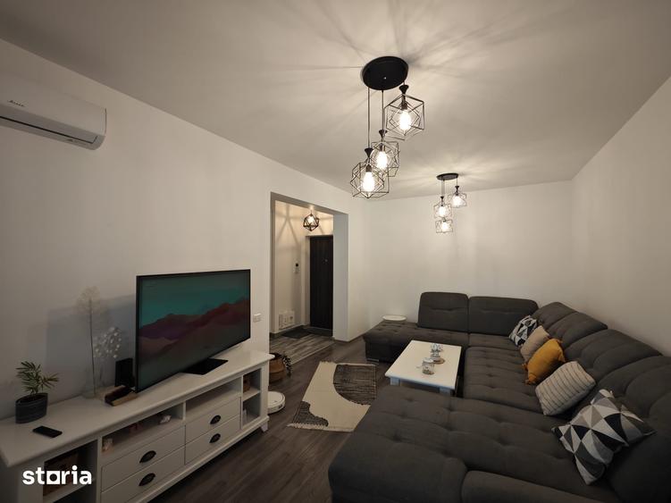 Apartament cu 2 camere decomandat în Apărătorii Patriei