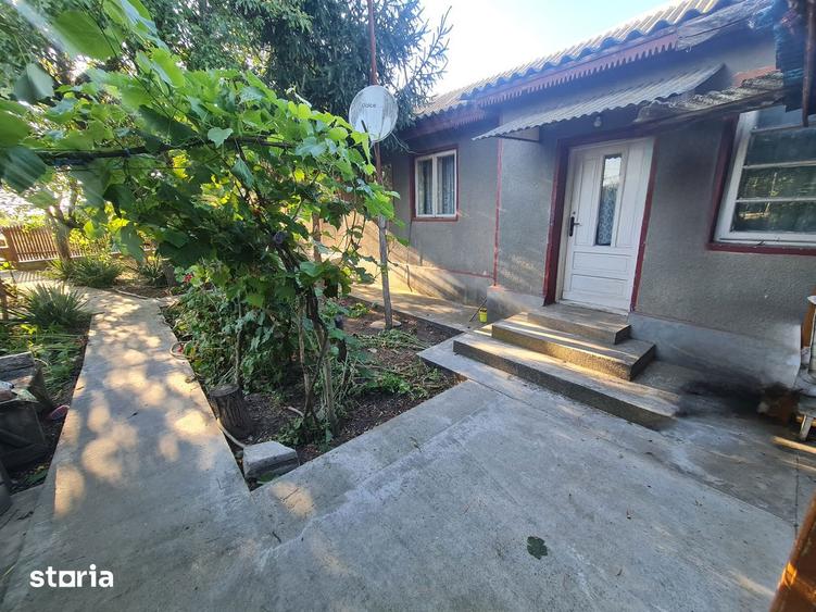 Casă cu 3 camere cu Teren 3200 Mp în Ceamurlia de Jos