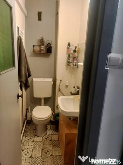 Apartament cu 3 camere decomandat în Sărari