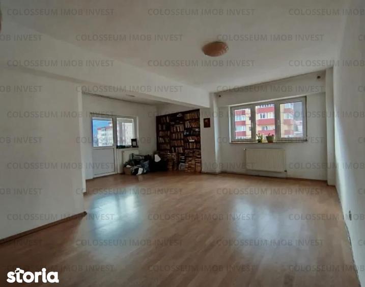 Apartament cu 3 camere decomandat în Valea Cetății