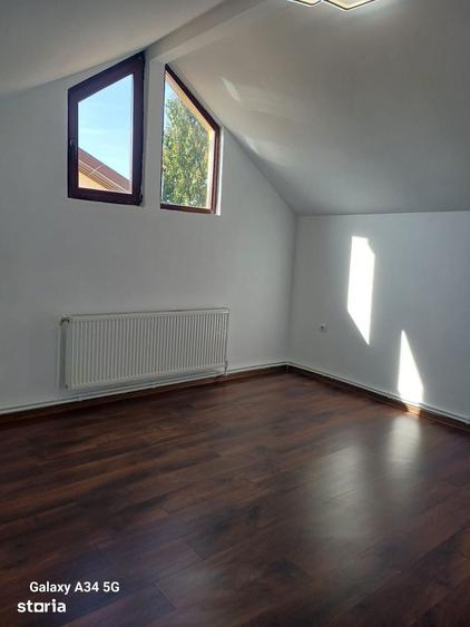 Casă cu 6 camere cu Teren 500 Mp în Cazasu